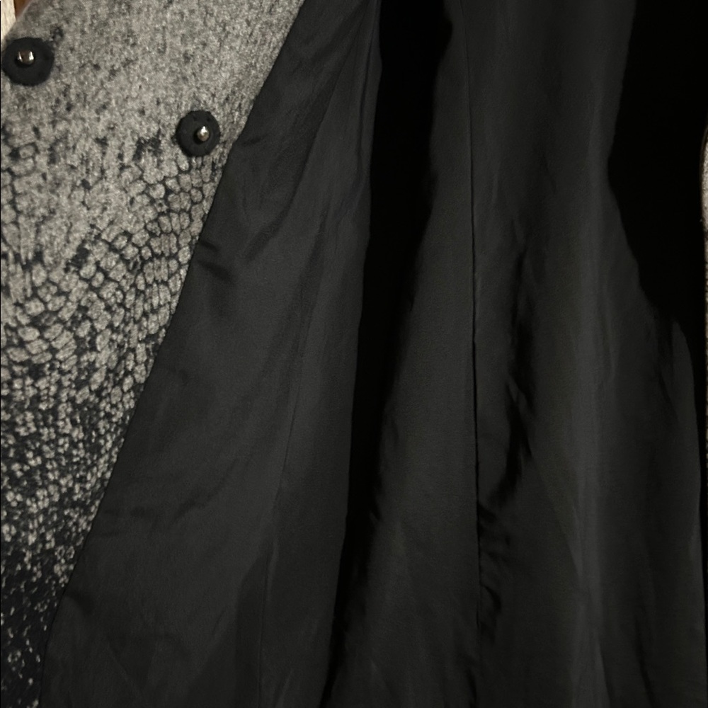 Diane Von Furstenberg Elegant Black and Gray Women's Coat - Picture 8 of 11